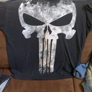 Xl used marvel tshirt